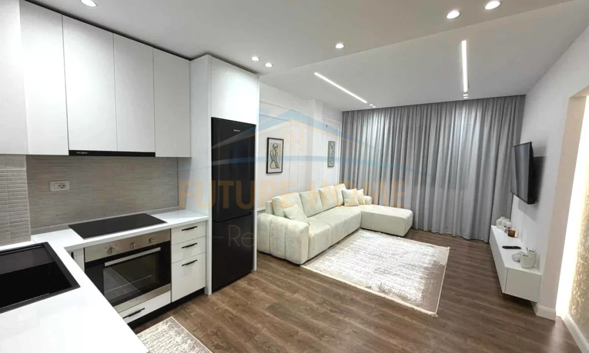 Appartamento in vendita a Tirana 1+1, Arredato