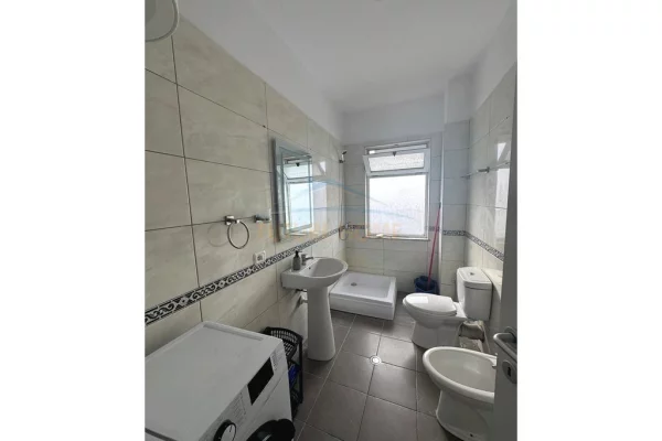 Shtepi me qera Apartament ne Tirane, 1+1, Mobilimi E mobiluar, Pagesa 450  Euro.