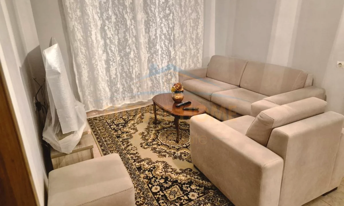 Shtepi me qera Apartament ne Tirane, 2+1, Mobilimi E mobiluar, Pagesa 600  Euro.