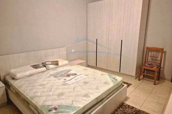 Shtepi me qera Apartament ne Tirane, 2+1, Mobilimi E mobiluar, Pagesa 600  Euro.
