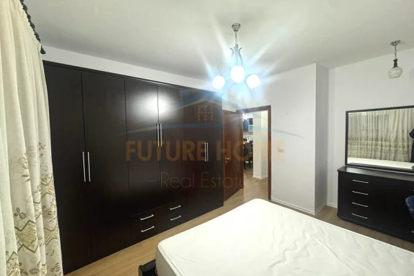 Shtepi me qera Apartament ne Tirane, 2+1, Mobilimi E mobiluar, Pagesa 850  Euro.