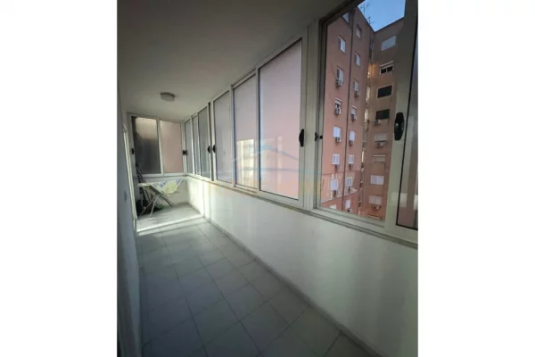Shtepi me qera Apartament ne Tirane, 2+1, Mobilimi E mobiluar, Pagesa 850  Euro.