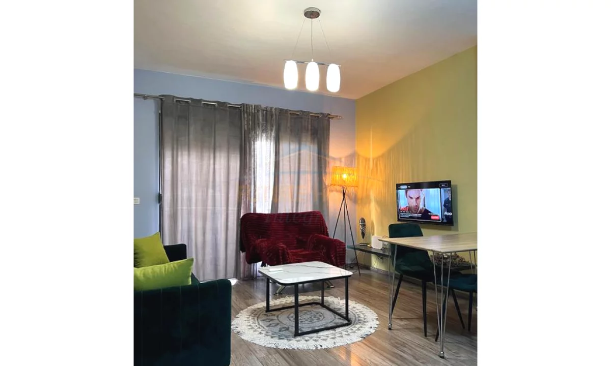 Shtepi me qera Apartament ne Tirane, 1+1, Mobilimi E mobiluar, Pagesa 467  Euro.