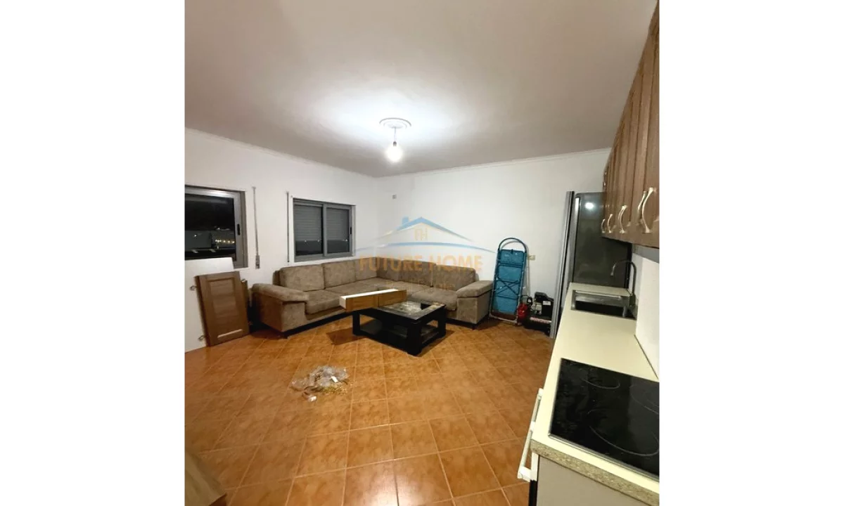 Shtepi me qera Apartament ne Tirane, 1+1, Mobilimi E mobiluar, Pagesa 400  Euro.
