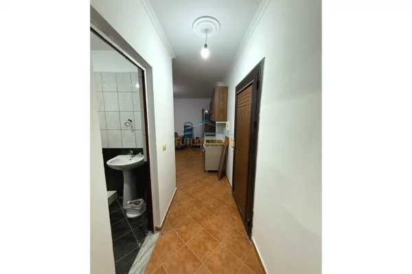 Shtepi me qera Apartament ne Tirane, 1+1, Mobilimi E mobiluar, Pagesa 400  Euro.