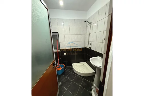 Shtepi me qera Apartament ne Tirane, 1+1, Mobilimi E mobiluar, Pagesa 400  Euro.