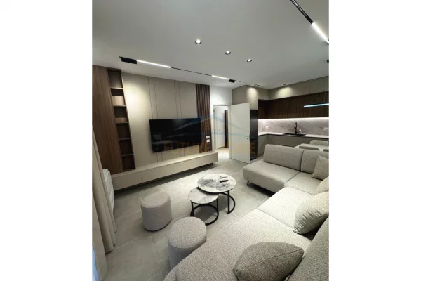 Shtepi me qera Apartament ne Tirane, 1+1, Mobilimi E mobiluar, Pagesa 600  Euro.