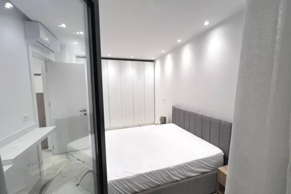 Shtepi me qera Apartament ne Tirane, 1+1, Mobilimi E mobiluar, Pagesa 800  Euro.