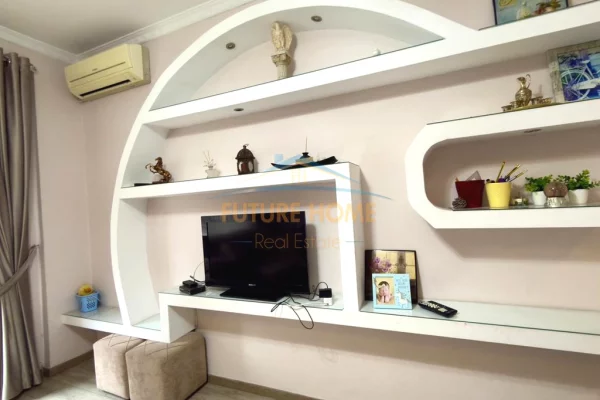 Shtepi me qera Apartament ne Tirane, 1+1, Mobilimi E mobiluar, Pagesa 600  Euro.