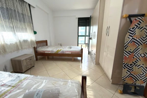 Shtepi me qera Apartament ne Tirane, 2+1, Mobilimi E mobiluar, Pagesa 550  Euro.