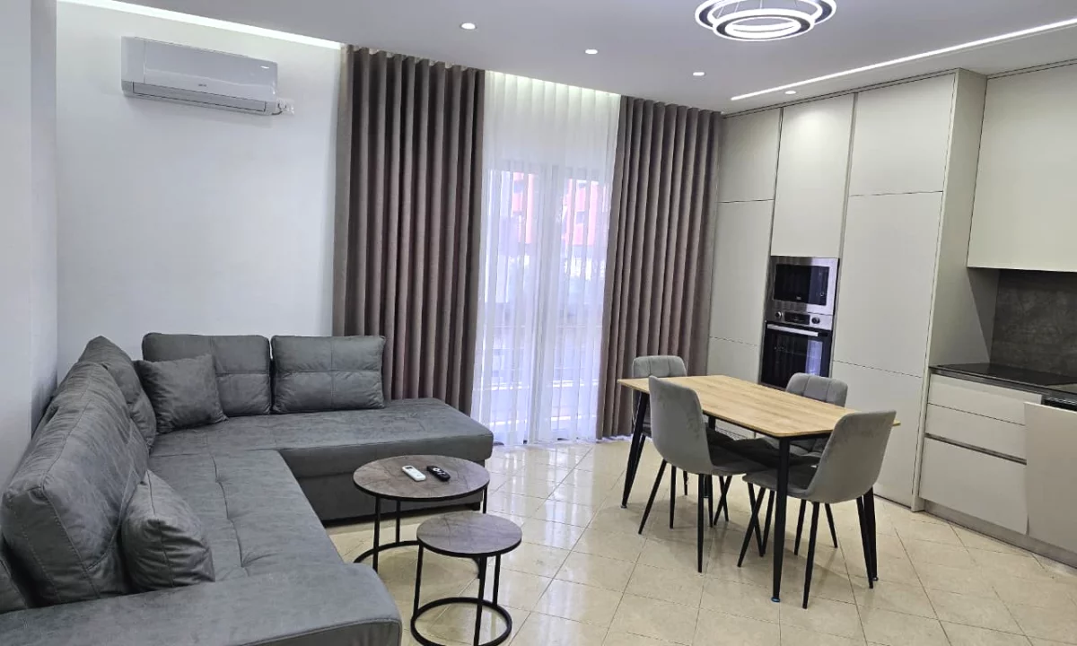 Shtepi me qera Apartament ne Tirane, 2+1, Mobilimi E mobiluar, Pagesa 600  Euro.