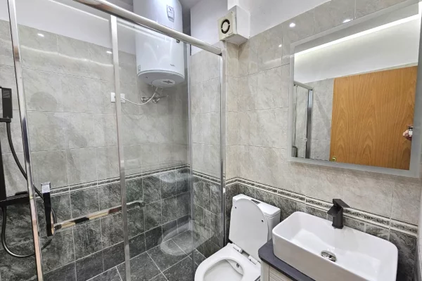 Shtepi me qera Apartament ne Tirane, 2+1, Mobilimi E mobiluar, Pagesa 600  Euro.
