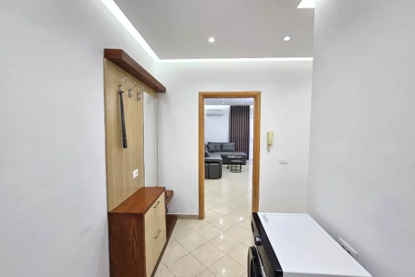 Shtepi me qera Apartament ne Tirane, 2+1, Mobilimi E mobiluar, Pagesa 600  Euro.