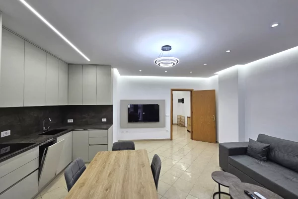 Shtepi me qera Apartament ne Tirane, 2+1, Mobilimi E mobiluar, Pagesa 600  Euro.