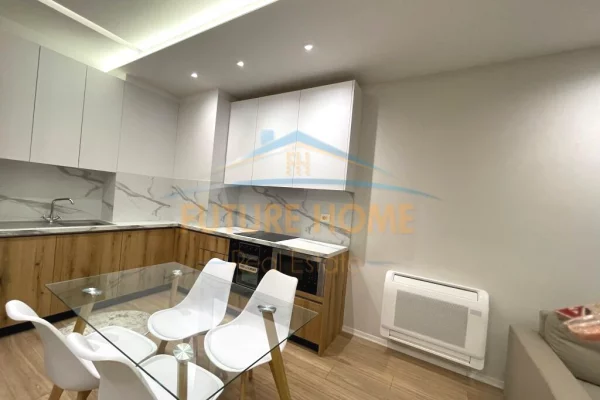 Shtepi me qera Apartament ne Tirane, 1+1, Mobilimi E mobiluar, Pagesa 550  Euro.