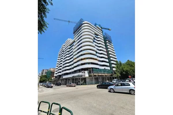 Ambient biznesi me qera 1+1 ne Tirane - 6,000 Euro