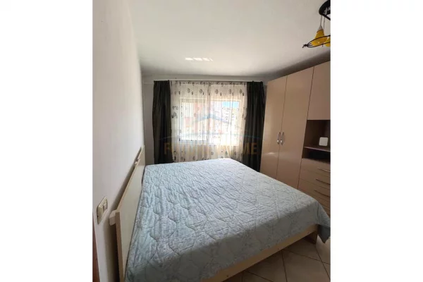Shtepi me qera Apartament ne Tirane, 1+1, Mobilimi E mobiluar, Pagesa 380  Euro.