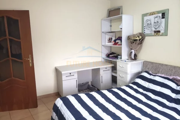 Shtepi me qera Apartament ne Tirane, 1+1, Mobilimi E mobiluar, Pagesa 450  Euro.