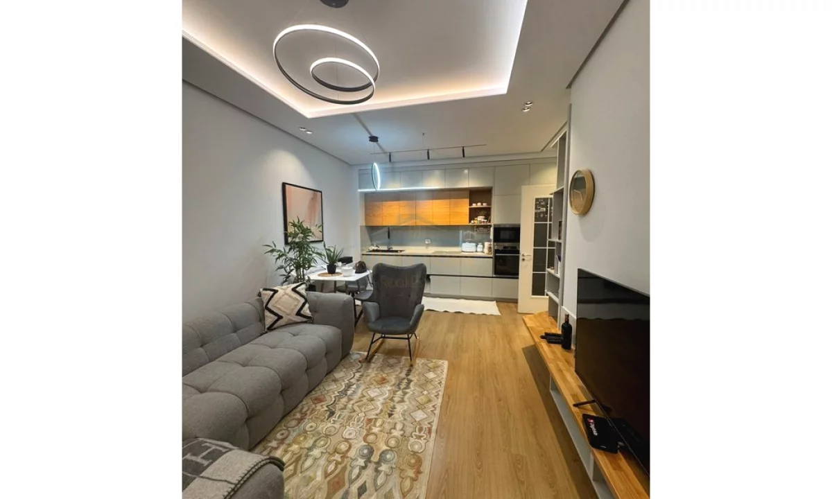 Shtepi me qera Apartament ne Tirane, 2+1, Mobilimi E mobiluar, Pagesa 850  Euro.