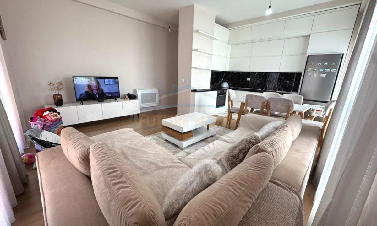 Appartamento in vendita a Tirana 1+1, Arredato