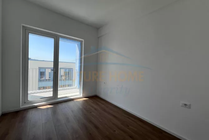 Shtepi ne shitje Apartament ne Tirane, 1+1, Mobilimi Bosh, pa mobiluar, Pagesa 880,000  Euro.