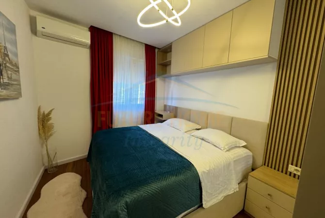 Shtepi ne shitje Apartament ne Tirane, 2+1, Mobilimi E mobiluar, Pagesa 203,000  Euro.