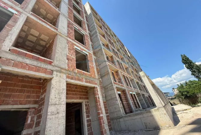 Shtepi ne shitje Apartament ne Tirane, 1+1, Mobilimi Bosh, pa mobiluar, Pagesa 76,000  Euro.