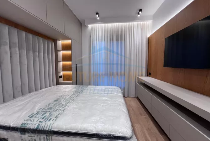 Shtepi ne shitje Apartament ne Tirane, 2+1, Mobilimi E mobiluar, Pagesa 250,000  Euro.