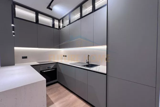 Shtepi ne shitje Apartament ne Tirane, 2+1, Mobilimi E mobiluar, Pagesa 250,000  Euro.