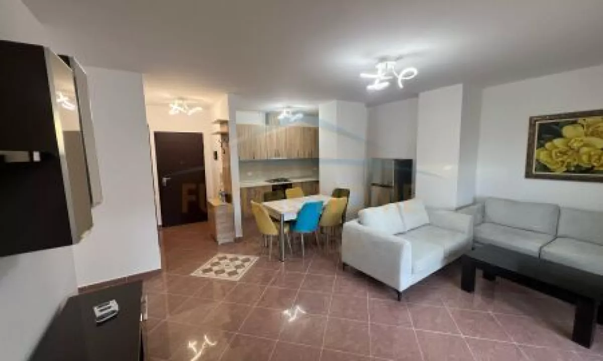 Shtepi ne shitje Apartament ne Tirane, 2+1, Mobilimi E mobiluar, Pagesa 189,000  Euro.
