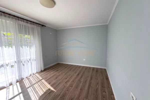 Shtepi ne shitje Apartament ne Tirane, 2+1, Mobilimi Bosh, pa mobiluar, Pagesa 135,000  Euro.