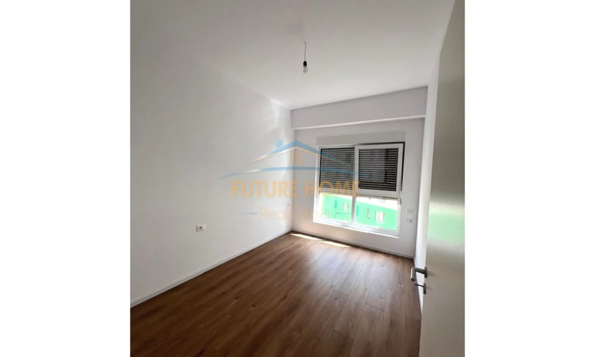 Shtepi ne shitje Apartament ne Tirane, 1+1, Mobilimi Bosh, pa mobiluar, Pagesa 109,500  Euro.
