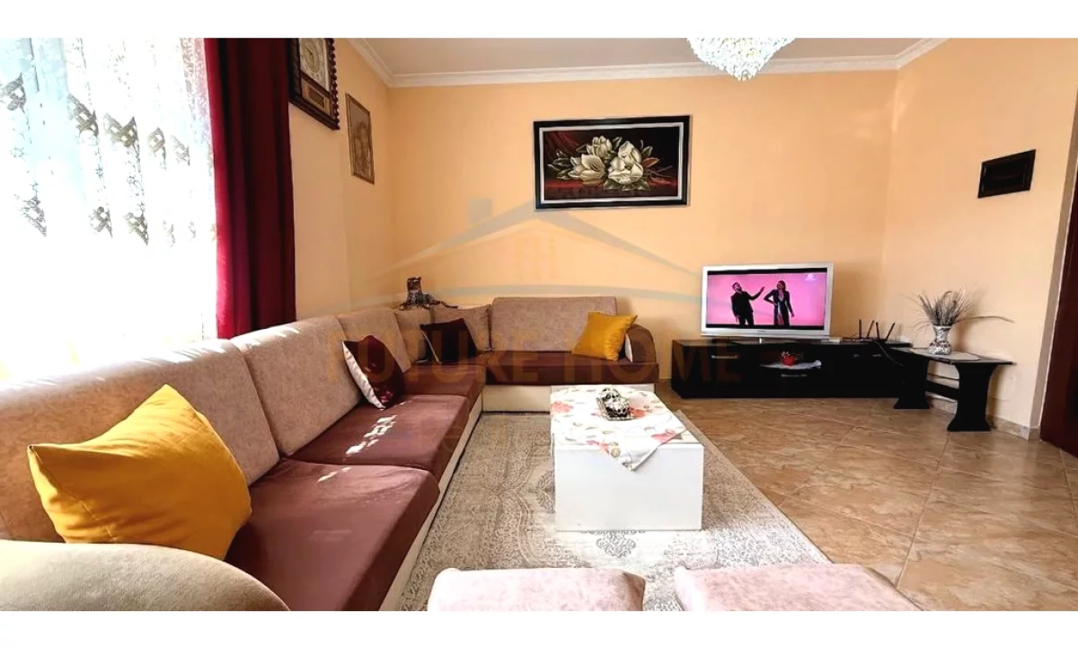 Shtepi ne shitje Apartament ne Tirane, 1+1, Mobilimi E mobiluar, Pagesa 140,000  Euro.