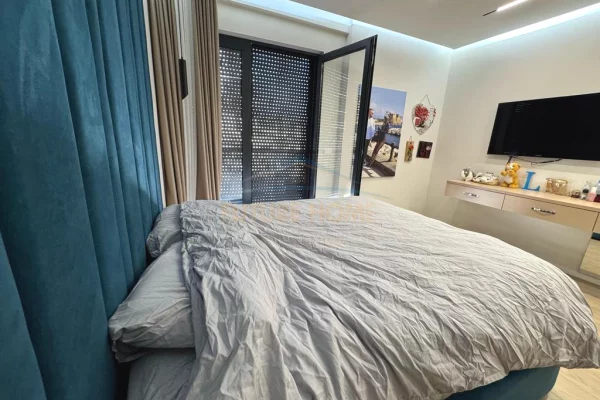 Shtepi ne shitje Apartament ne Tirane, 2+1, Mobilimi E mobiluar, Pagesa 235,000  Euro.