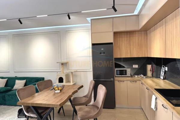 Shtepi ne shitje Apartament ne Tirane, 2+1, Mobilimi E mobiluar, Pagesa 235,000  Euro.