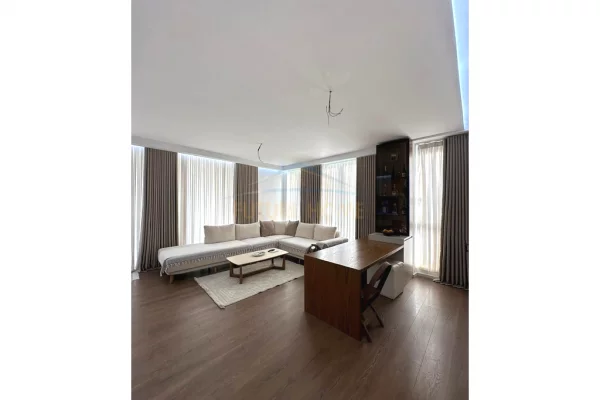 Shtepi ne shitje Apartament ne Tirane, 3+1, Mobilimi E mobiluar, Pagesa 350,000  Euro.