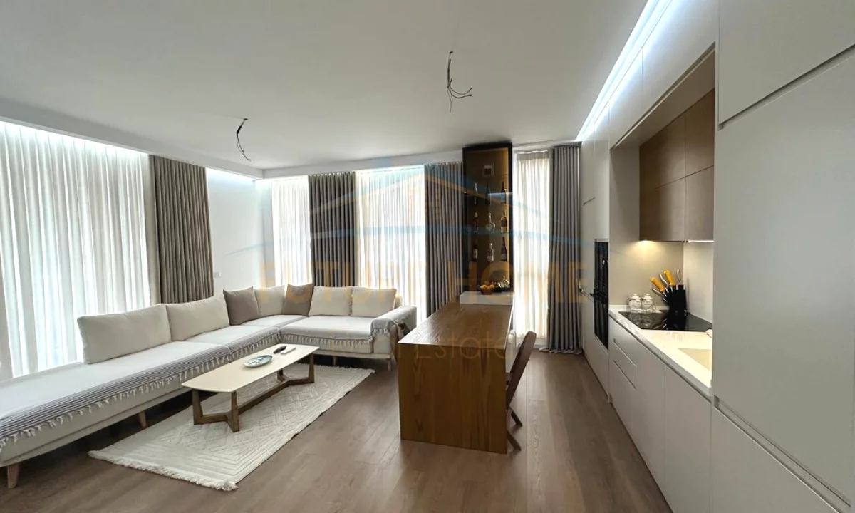 Shtepi ne shitje Apartament ne Tirane, 3+1, Mobilimi E mobiluar, Pagesa 350,000  Euro.