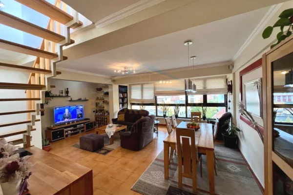 Shtepi ne shitje Apartament ne Tirane, 3+1, Mobilimi E mobiluar, Pagesa 277,000  Euro.