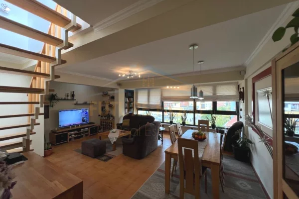 Shtepi ne shitje Apartament ne Tirane, 3+1, Mobilimi E mobiluar, Pagesa 277,000  Euro.