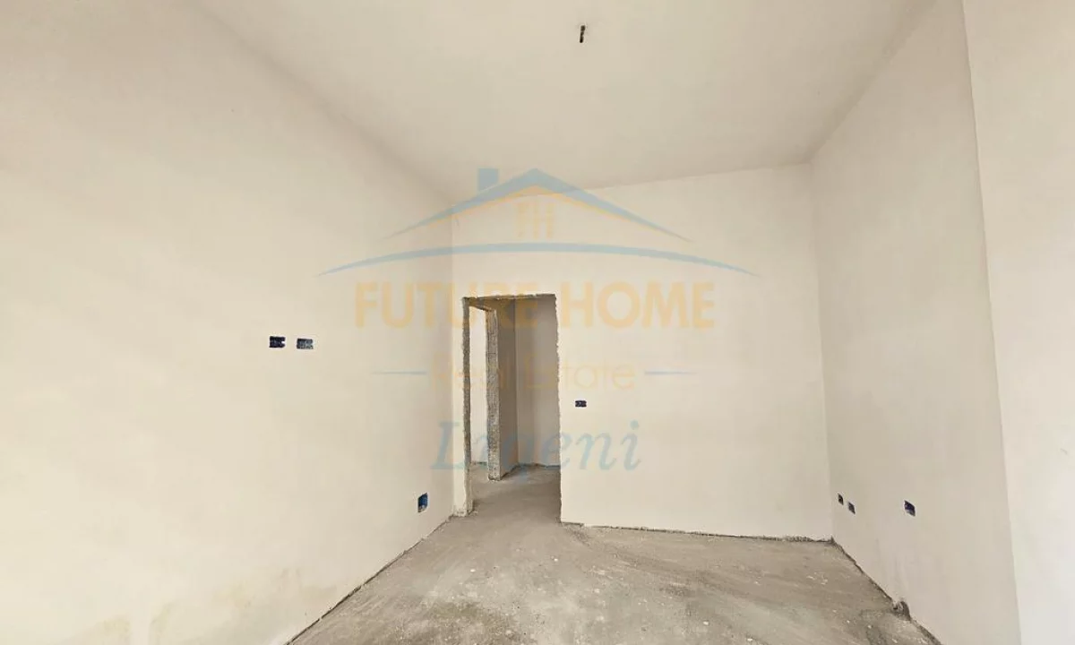 Shtepi ne shitje Apartament ne Tirane, 2+1, Mobilimi Bosh, pa mobiluar, Pagesa 152,000  Euro.