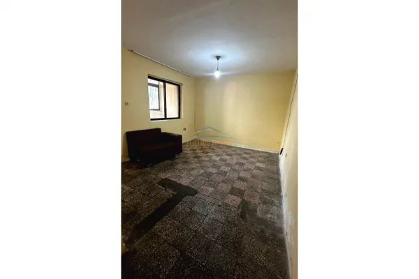 Shitet, Apartament 1+1, Pazari i Ri, Tirane.