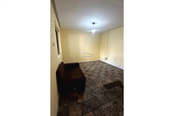 Shtepi ne shitje Apartament ne Tirane, 1+1, Mobilimi Pjeserisht e mobiluar, Pagesa 118,000  Euro.