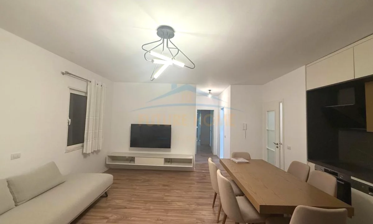 Shtepi ne shitje Apartament ne Tirane, 3+1, Mobilimi E mobiluar, Pagesa 1,410,000  Euro.