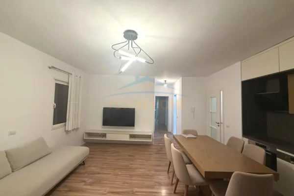 Shitet, Apartament 3+1+2 , Linzë, Tiranë