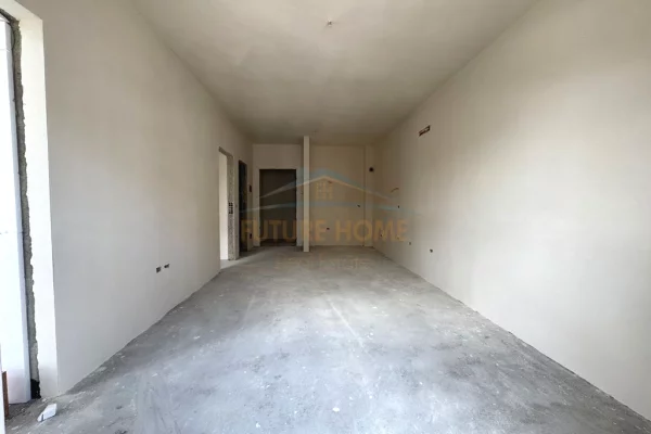 Shitet, Apartament 1+1, Dogana, Tirane.