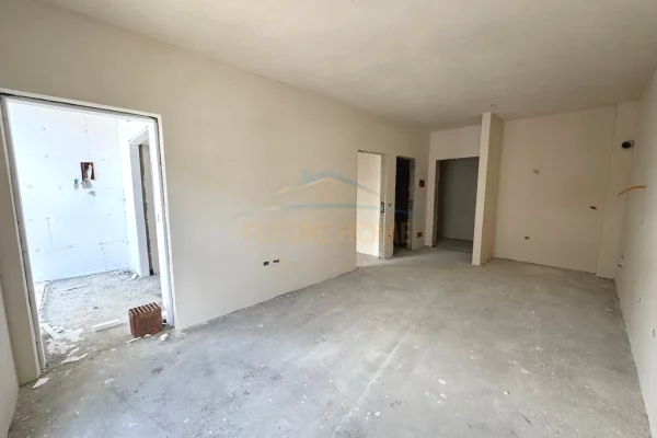 Shtepi ne shitje Apartament ne Tirane, 1+1, Mobilimi Bosh, pa mobiluar, Pagesa 78,000  Euro.