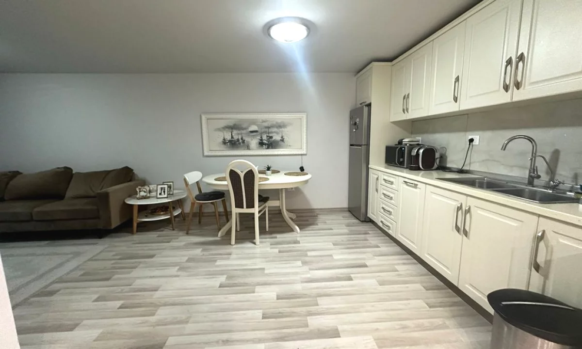 Shtepi ne shitje Apartament ne Tirane, 2+1, Mobilimi E mobiluar, Pagesa 155,000  Euro.