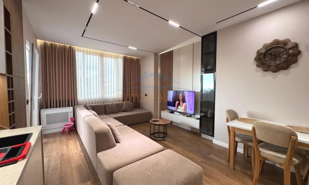 Shtepi ne shitje Apartament ne Tirane, 2+1, Mobilimi E mobiluar, Pagesa 180,000  Euro.