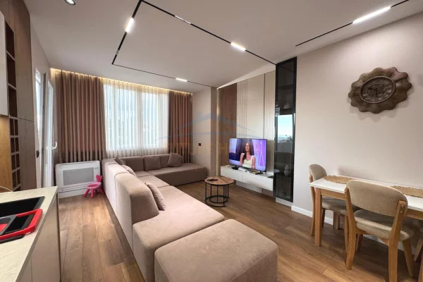 Shitet , Apartament 2+1+2+Post Parkimi , Fresk, Tirane.