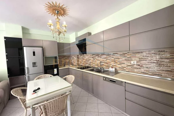 Shitet , Apartament 1+1 , Misto Mame, Tiranë